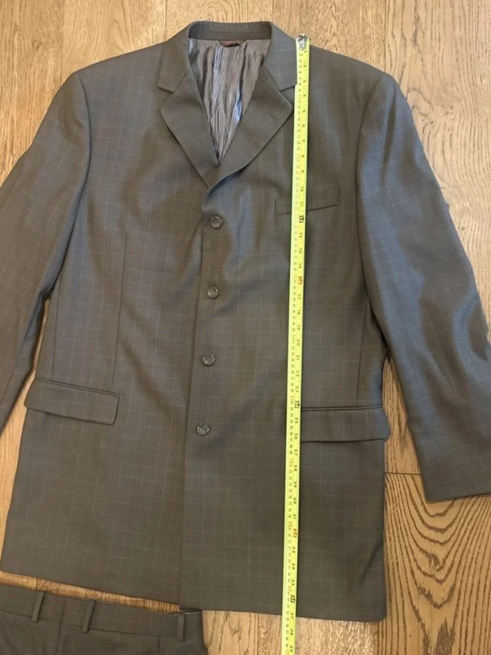 Caravelli Mens 3 Piece Gray Windowpane Suit 46L Jacket Vest 40L Pants Designer